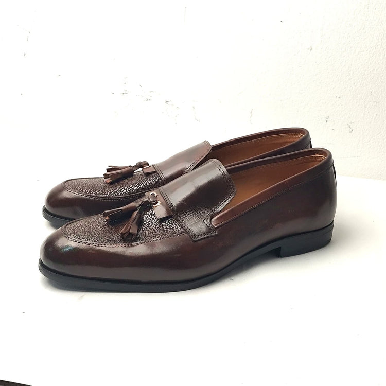 Textured Vamp Tassel Loafers