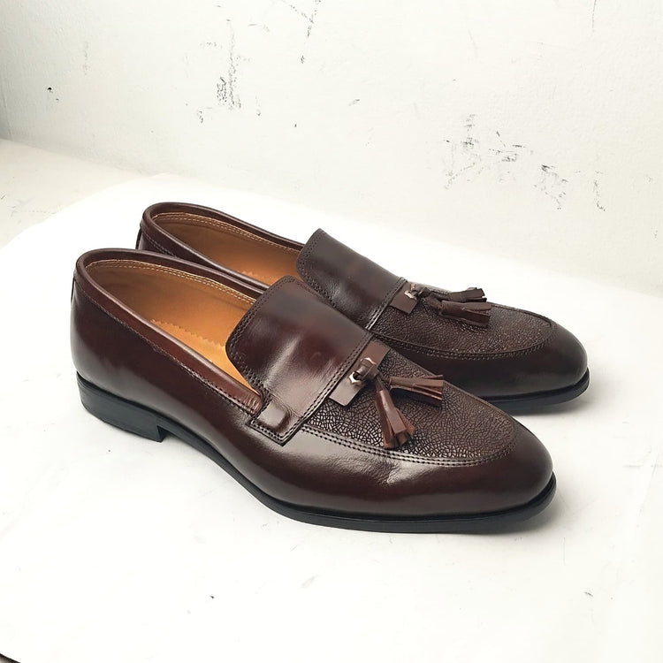 Textured Vamp Tassel Loafers